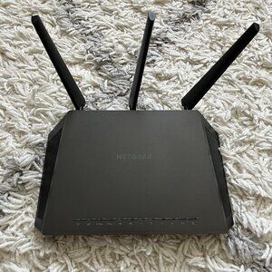 Netgear Nighthawk AC1900 R7000 Smart Wi-Fi Dual Band Gigabit Router READ